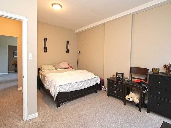 4th image of 190 Catharine St S Floor 2