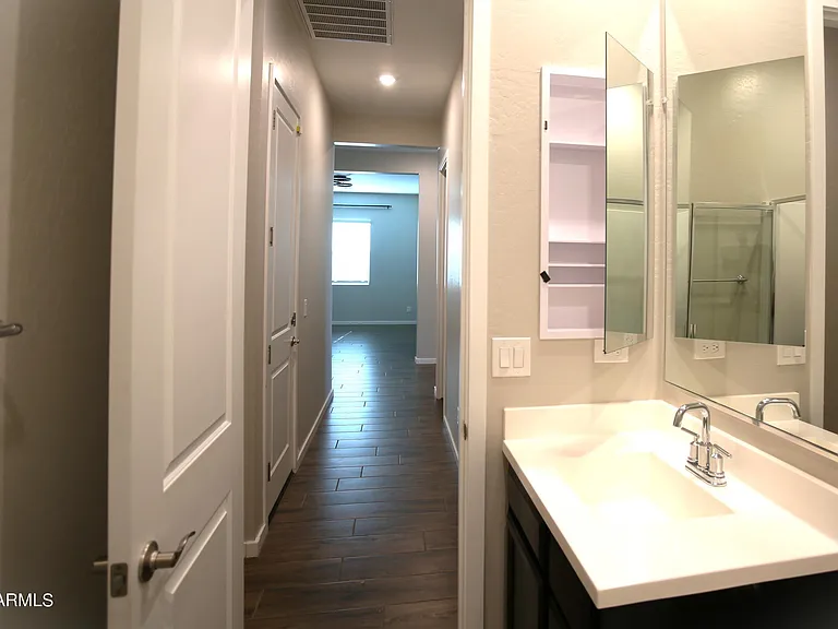 1201 E Cherrywood Pl — Photo 15