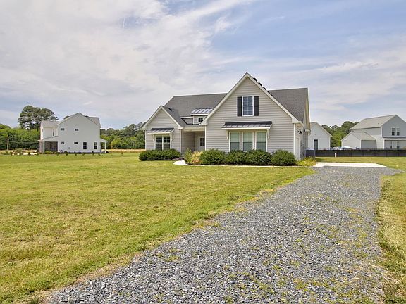 3rd image of 3216 Tower Hill Cir