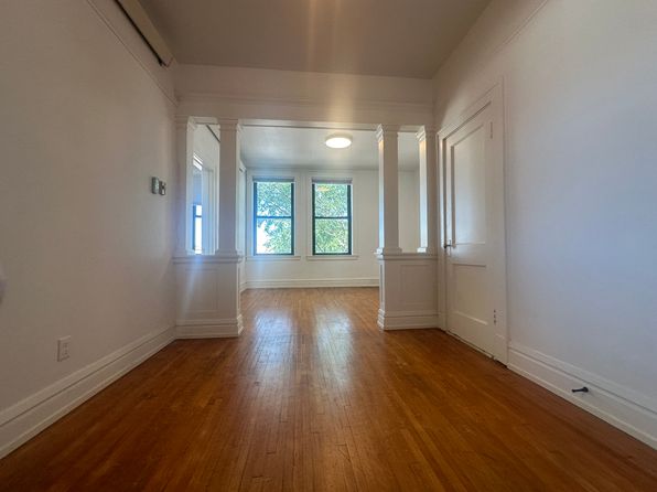 305 1/2 Grand Ave #1