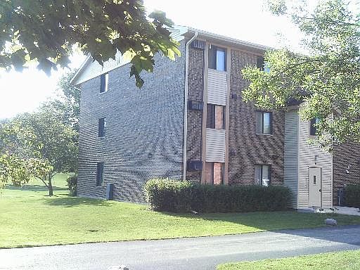 1st image of 6 Echo Ct APT 17
