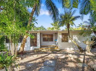 4145 El Prado Blvd, Miami, FL 33133