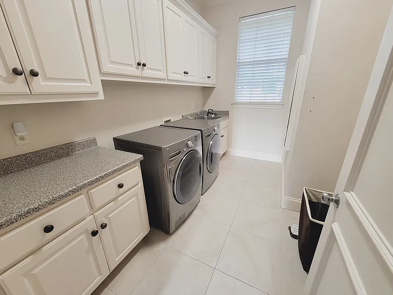 809 Glen Rose Dr — Photo 20