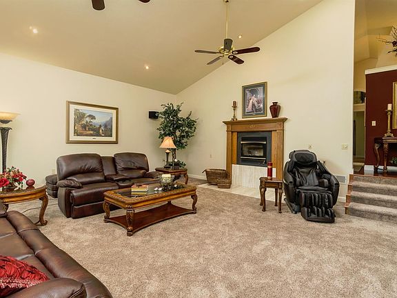 4th image of 3288 Vichy Ave