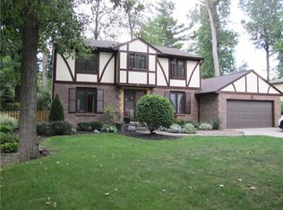 48 Wood Acres Dr, East Amherst, NY 14051