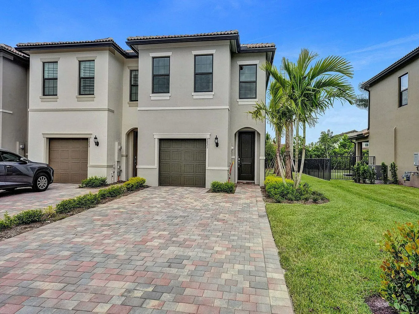 3 bed, 2.5 bath, 1826 sqft, $3,400 — Photo 2