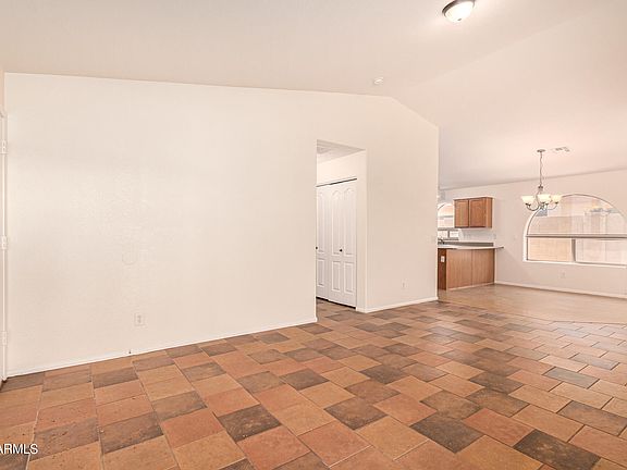 4th image of 15852 W LATHAM Street