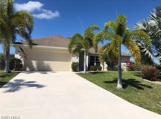 2130 NE 1st Place Cpe, Coral, FL 33909