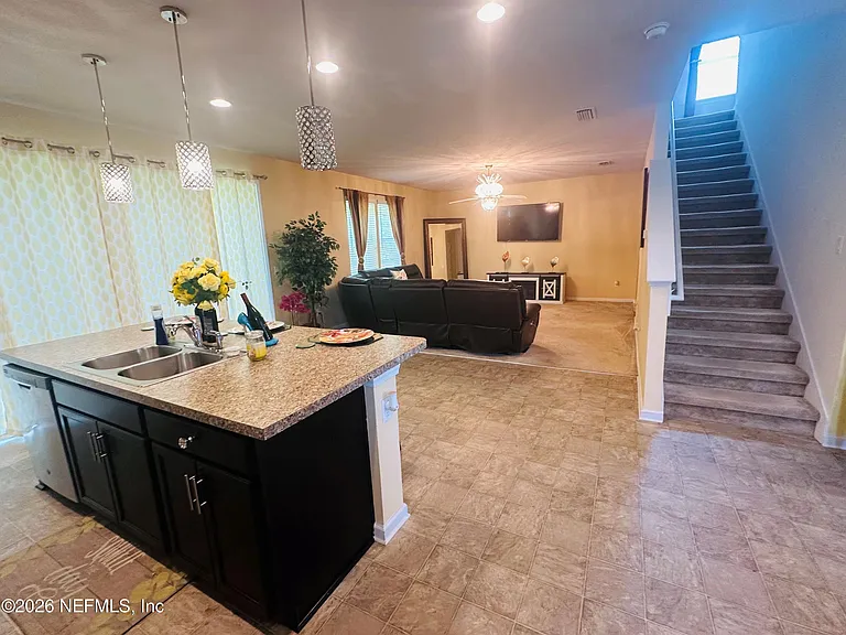 12573 Green Meadow Dr — Photo 21