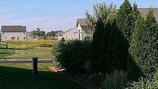 5th image of W1157 Winterberry Ln