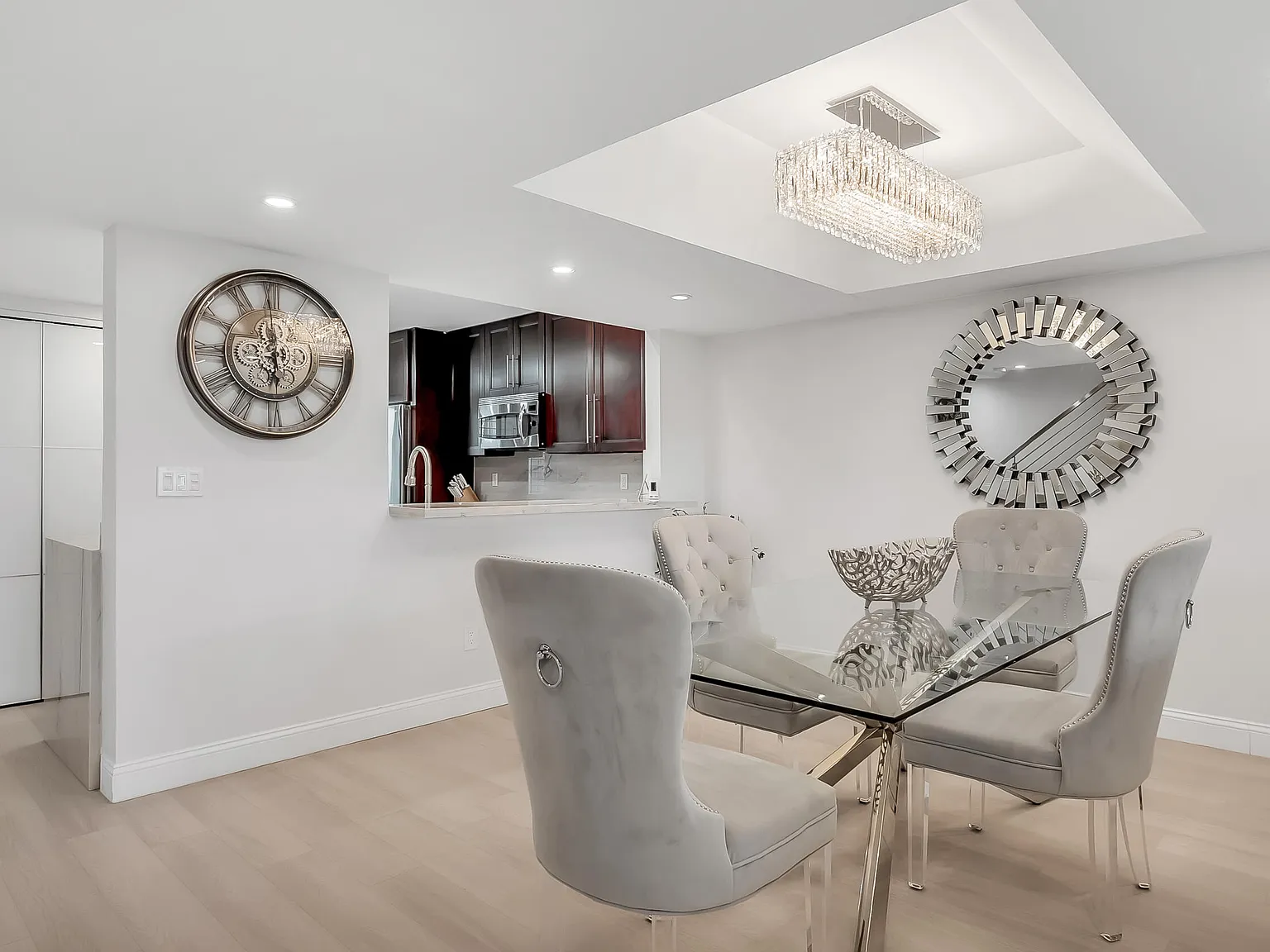 2 bed, 2.5 bath, 1512 sqft, $4,500 — Photo 4
