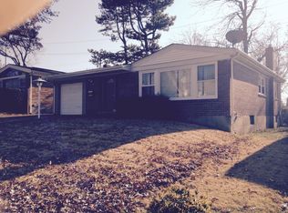 7146 Willow Tree Ln, Saint Louis, MO 63130