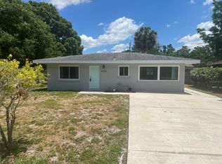 4003 Iola Dr, Sarasota, FL 34231