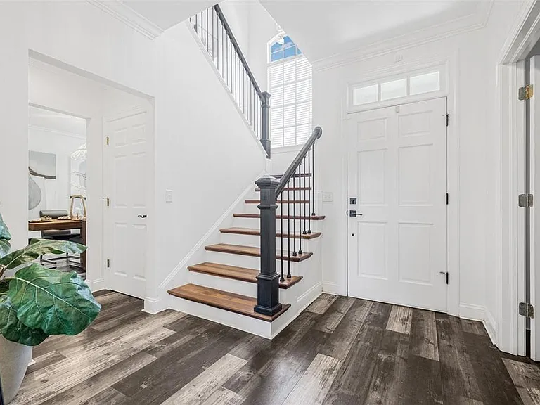 313 Inner Harbour Cir — Photo 4