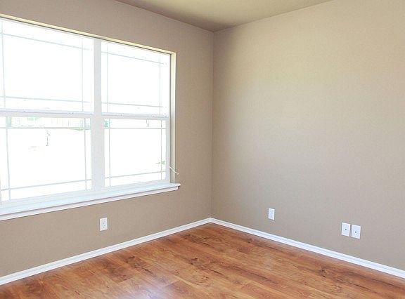 5th image of 8990 S 256 East Ave
