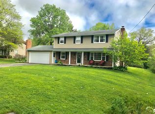 523 Garnsey Rd, Fairport, NY 14450