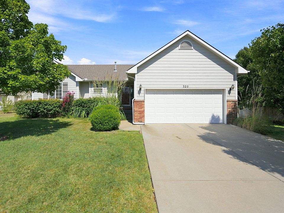1st image of 325 N Clay Cir