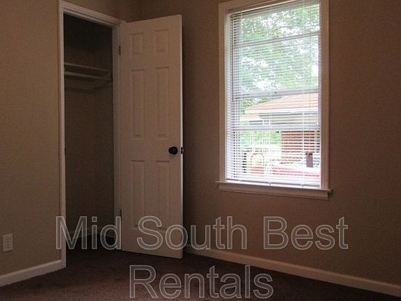 4th image of 1440 Rolling Hills Dr