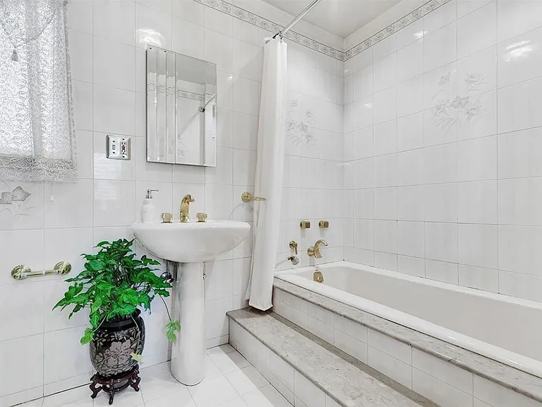 324 Columbia Ave #1 — Photo 9