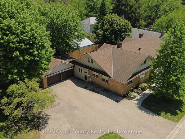 16 Delevan Cres, Tillsonburg, ON N4G 3M7