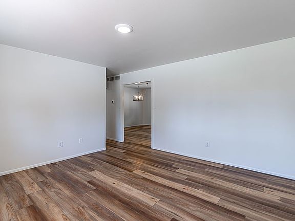 5th image of 229 Park Ln