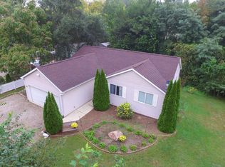 11497 Pulley Blank Dr, Pinckney, MI