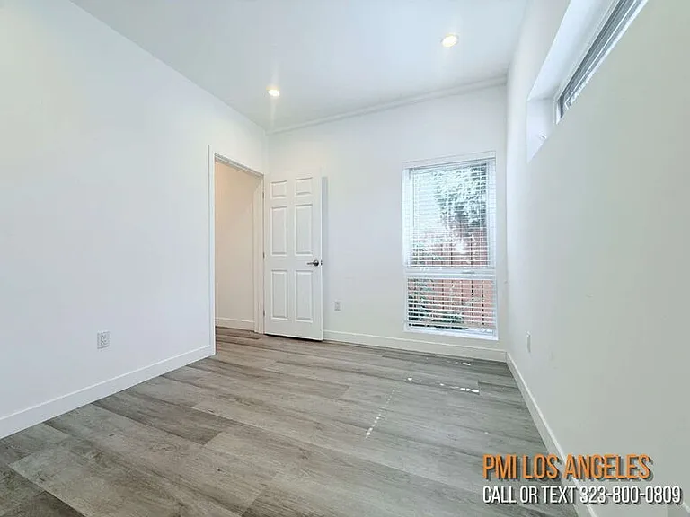 1258 Leighton Ave #B — Photo 2