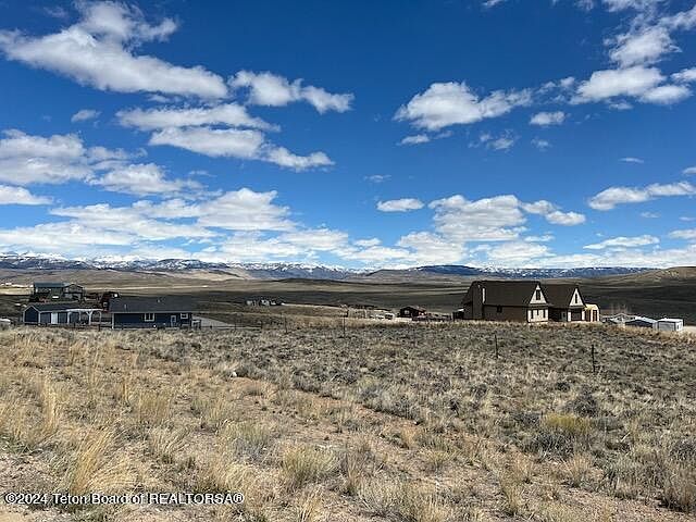 2nd image of LOT 181 S Navajo Trl