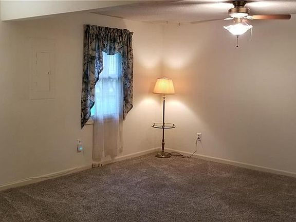 3rd image of 10834 E Ayers St