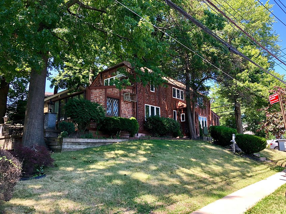 1st image of 445 Wilson Ave #1