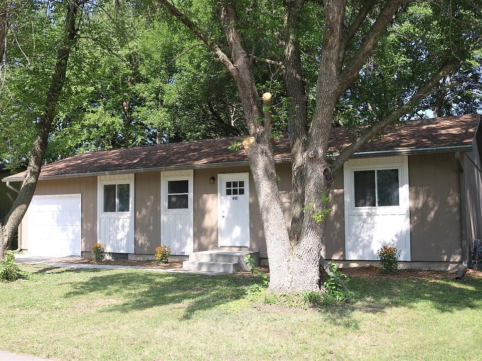 1st image of 440 Douglas Dr