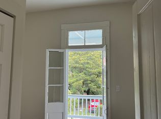 217 W 40th St, Savannah, GA 31401