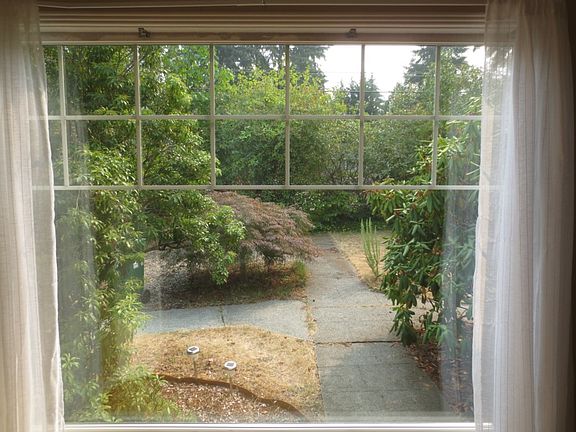 4th image of 13057 30th Ave NE