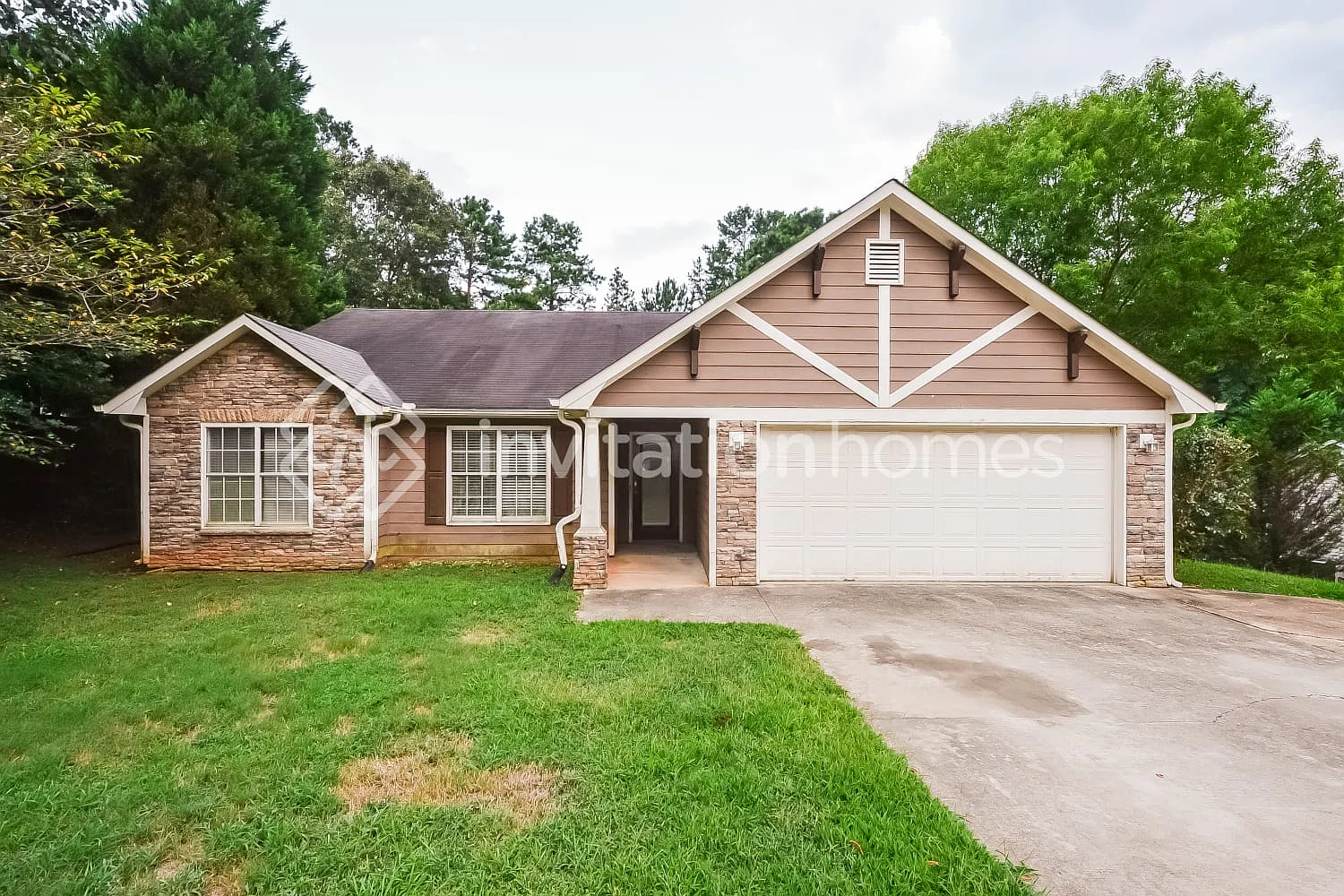 390 Cambridge Way photo 1