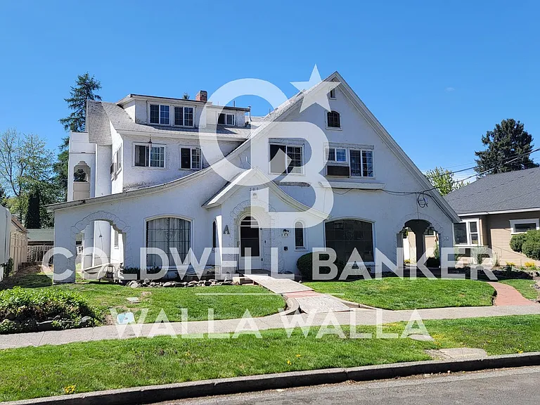 209 N Madison St — Photo 2
