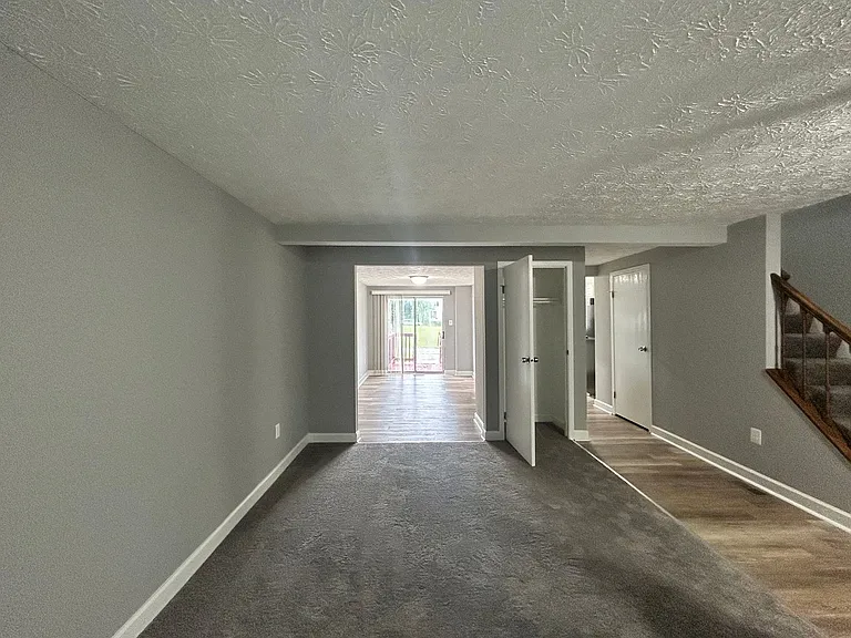 2607 S Paca St — Photo 2