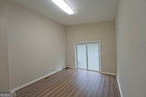 5th image of 18 Old Potash Rd