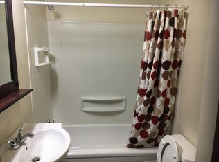 300 10th St, Moundsville, WV 26041