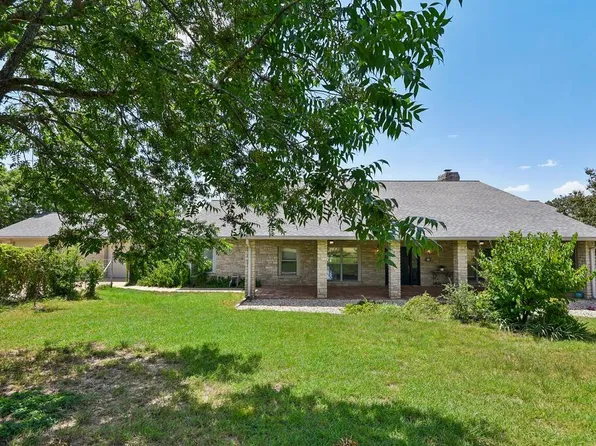 283 W Lacey Oak Pkwy, Kerrville, TX 78028