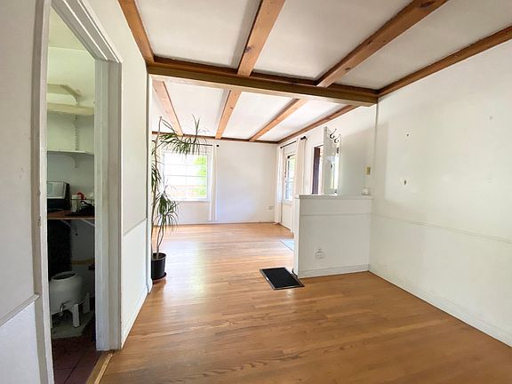 5th image of 711 Pier Ave #1/2
