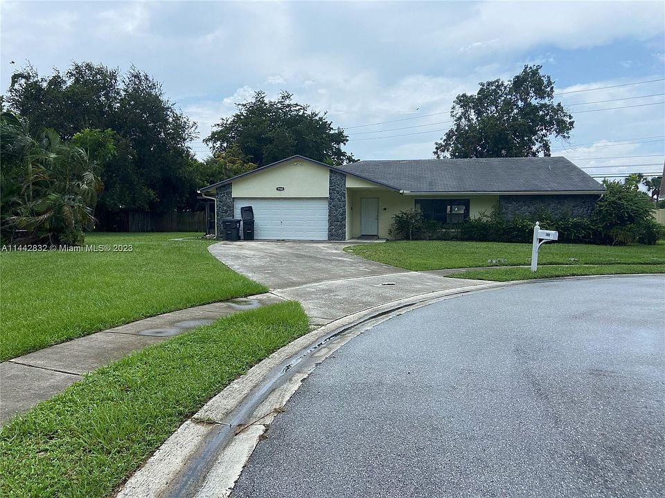 1st image of 5980 Coy Glen Way