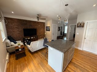 367 Sumner St FLOOR 3, Boston, MA 02128