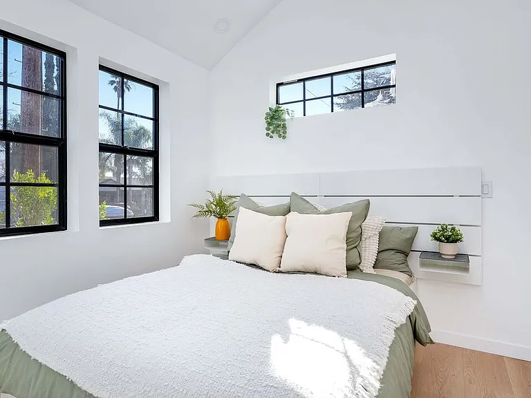 6761 Case Ave — Photo 10