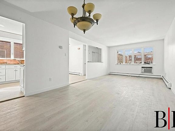 4th image of 1241 E 69th St