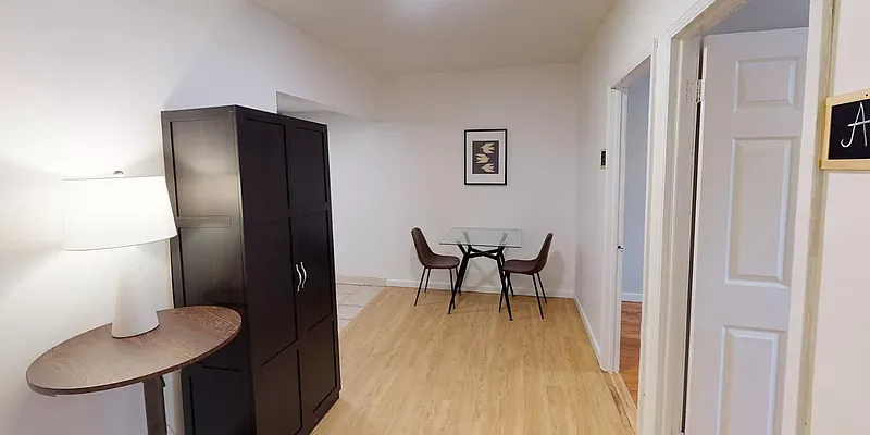 Rented by R New York | media 11