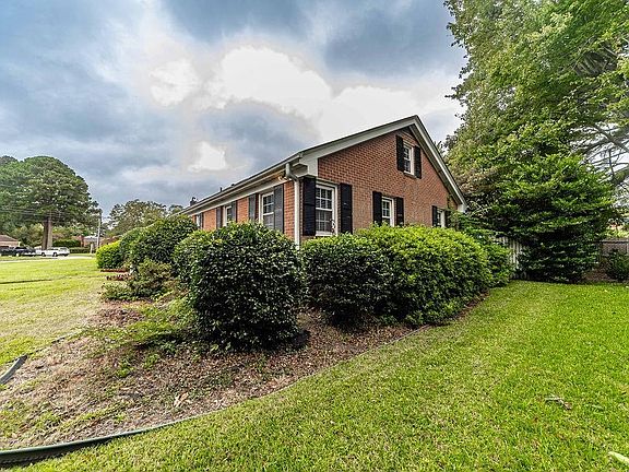 3rd image of 6461 Powder Horn Dr