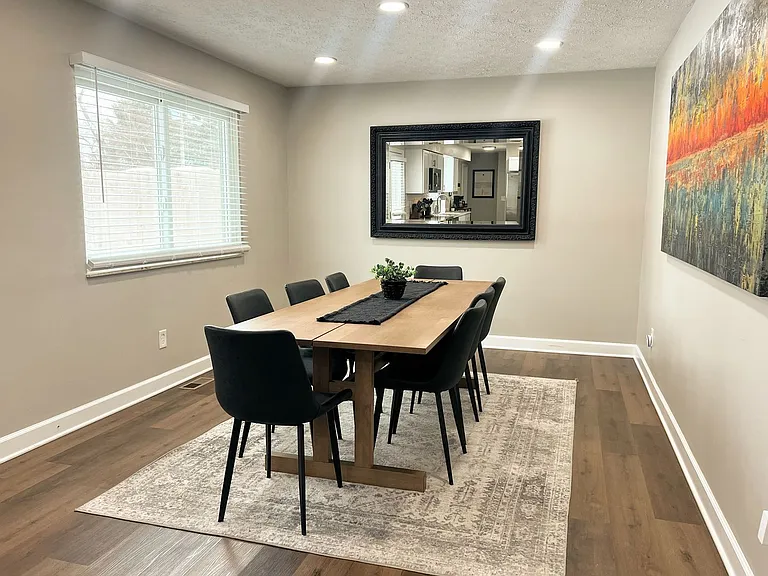 329 Catherine Dr — Photo 5