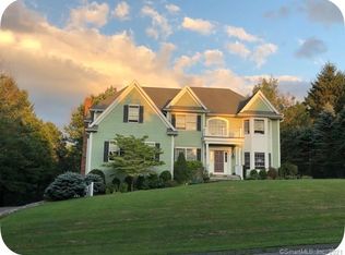 1 Fox Ridge Dr, New Milford, CT 06776