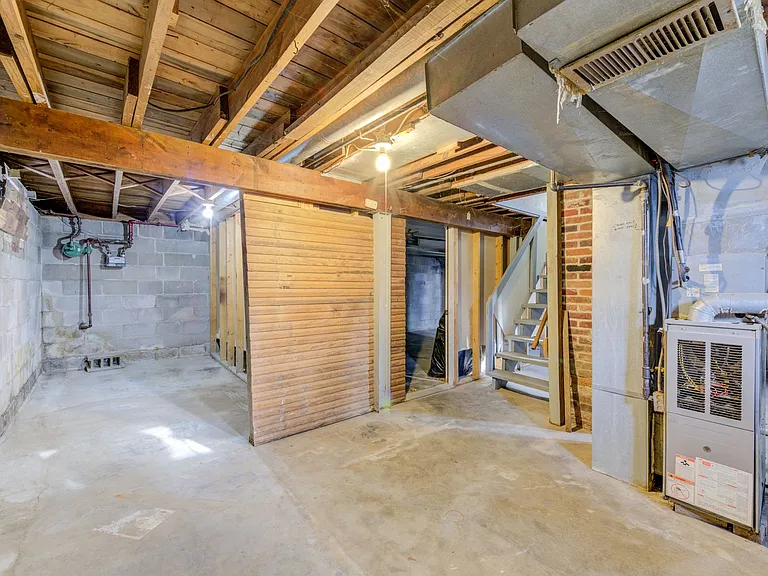 7724 Horatio Dr — Photo 16