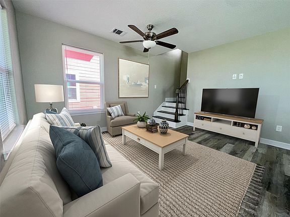 4th image of 511 Caisson St